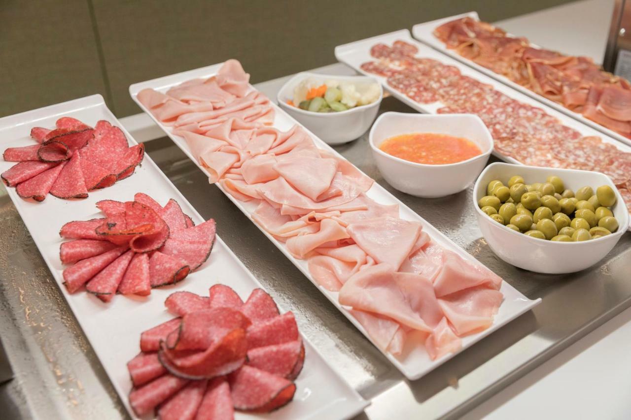 فندق هوتل أيرون بارك بلايا ذي بالما المظهر الخارجي الصورة Cold cuts