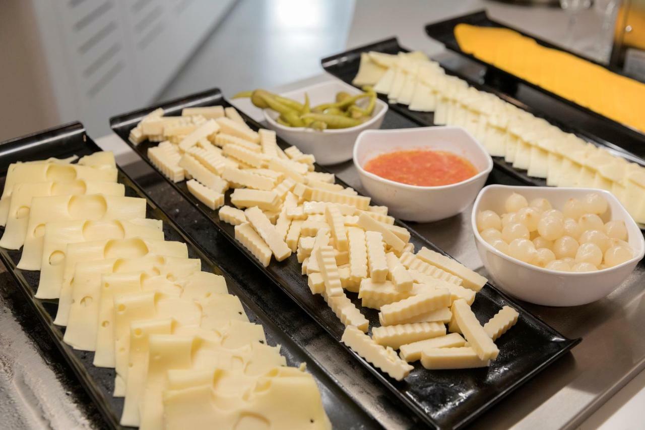 فندق هوتل أيرون بارك بلايا ذي بالما المظهر الخارجي الصورة Feta cheese