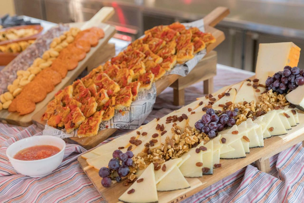 فندق هوتل أيرون بارك بلايا ذي بالما المظهر الخارجي الصورة Cheese and fruit