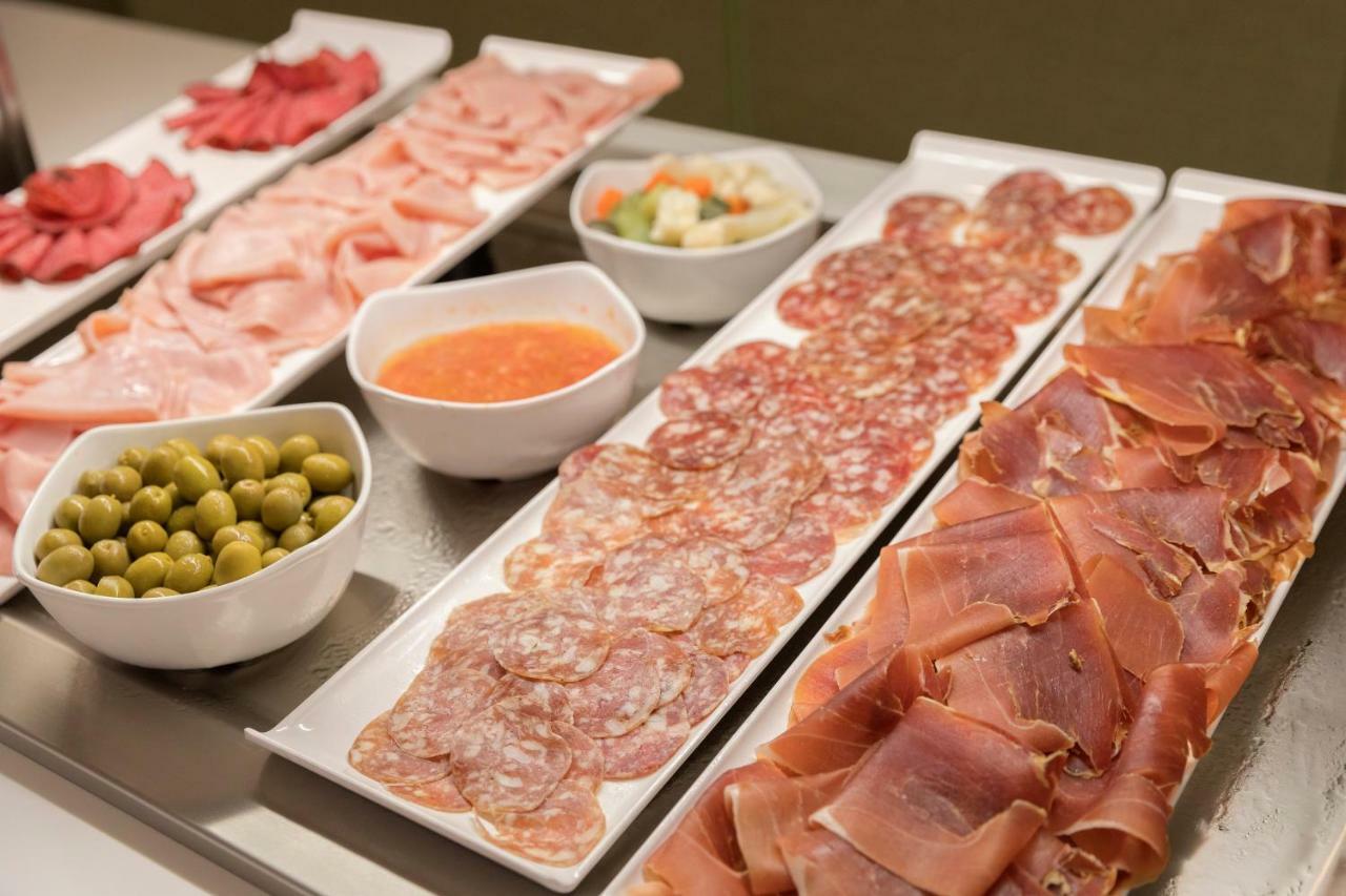 فندق هوتل أيرون بارك بلايا ذي بالما المظهر الخارجي الصورة Cold cuts