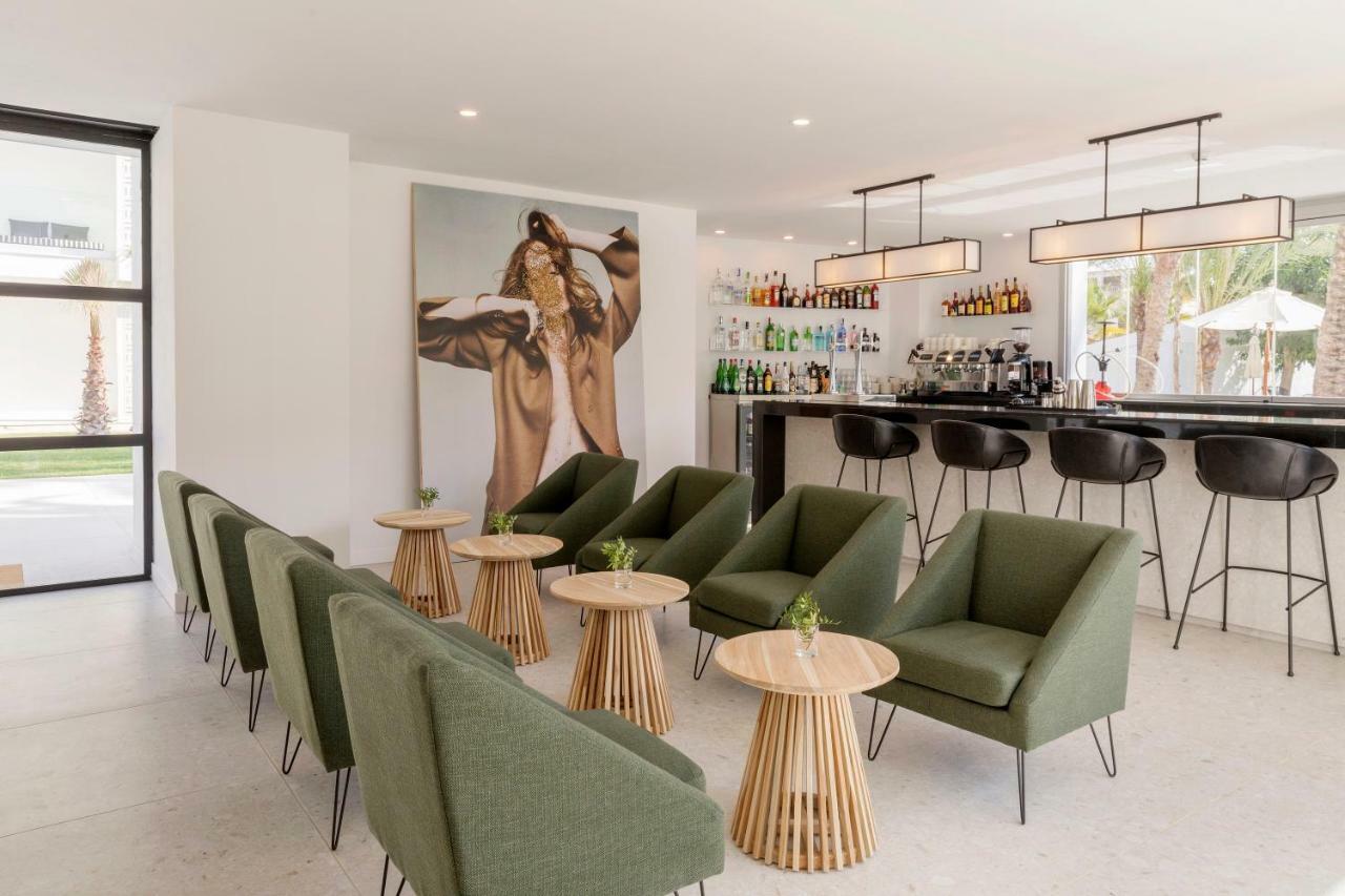 فندق هوتل أيرون بارك بلايا ذي بالما المظهر الخارجي الصورة The lounge at the airport